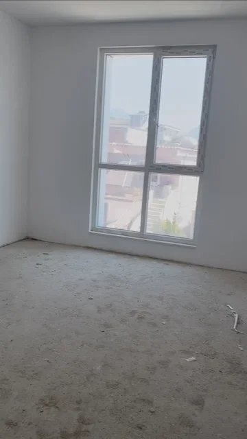 Tirane, shes apartament 2+1+Ballkon Kati 2, 116 m² 179.000 € (Rruga Besa)