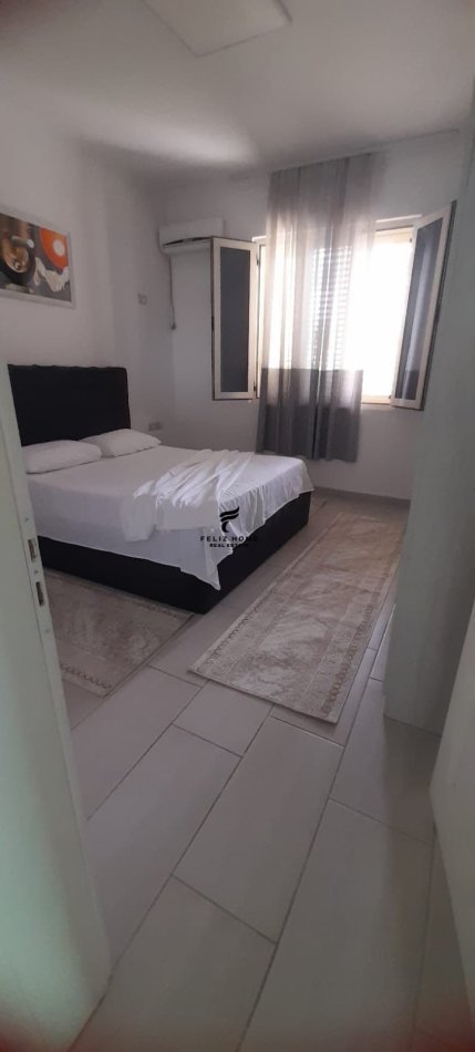 Tirane, jepet me qera apartament 2+1+Ballkon Kati 1, 200 m² 500 € (RRUGA E ELBASANIT)