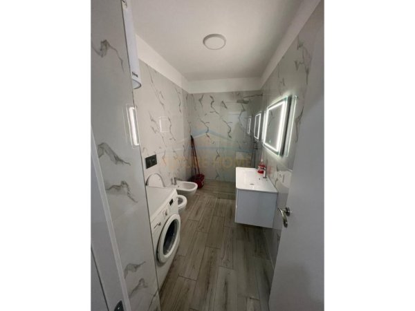 Tirane, shitet apartament 1+1 Kati 7, 62 m² 125.000 € (RRUGA KONGRESI I MANASTIRIT)