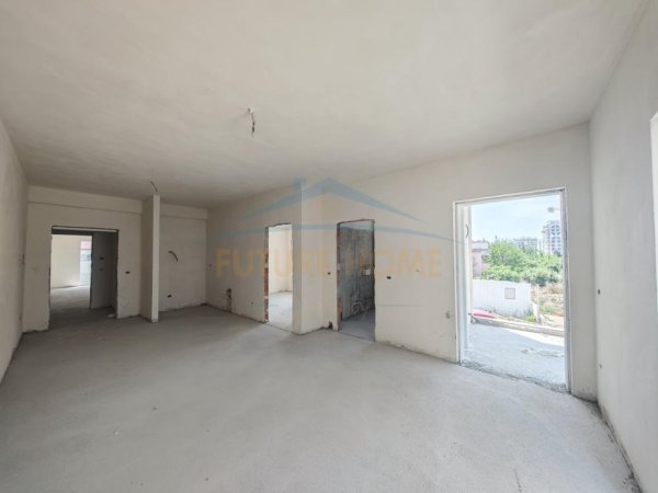 Durres, shitet apartament 1+1 Kati 1, 62 m² 65.258 € (Golem)