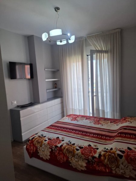Tirane, jepet me qera apartament 2+1+Ballkon Kati 3, 100 m² 500 € (Astir prane Kompleksit Fratari)