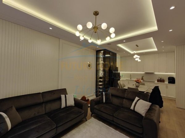 Tirane, shitet apartament 2+1 Kati 1, 135 m² 330.000 € 