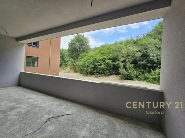 Tirane, shes apartament 3+1 Kati 2, 168 m² 282.000 € (rruga e elbasanit)