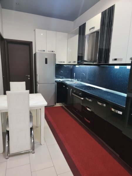 Tirane, jepet me qera apartament 2+1 Kati 1, 500 € 