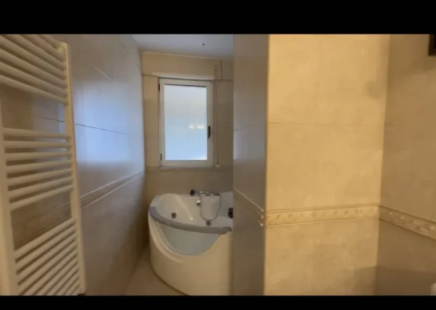 Jepet me qera apartament 2+1+Ballkon Kati 7, 80.000 Lek (Kompleksi Kika 1)