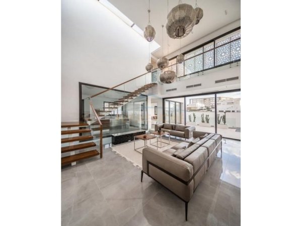 Durres, shitet Vile 5+1 , 750.000 € (Currila)