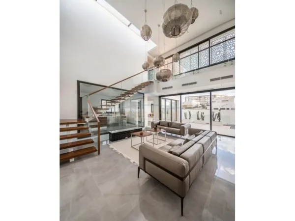 Durres, shitet Vile 5+1 , 750.000 € (Currila)