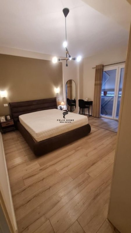 Tirane, jepet me qera apartament 1+1+Ballkon Kati 4, 70 m² 550 € (ALI DEMI)