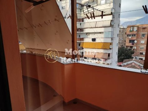 Tirane, jepet me qera apartament 1+1 Kati 4, 70 m² 500 € (Shkolla Baletit)