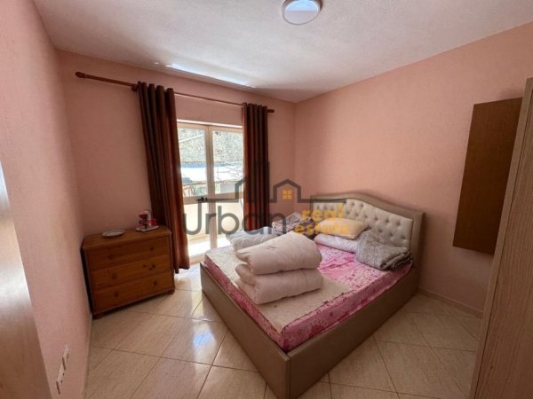 Tirane, jepet me qera apartament 3+1+Ballkon Kati 1, 150 m² 600 € (Ali Demi)