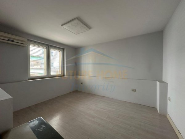 Tirane, shitet apartament 2+1 Kati 2, 69 m² 188.000 € (Petro Nini)
