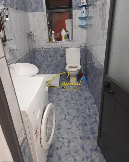 Tirane, jepet me qera apartament 2+1 Kati 1, 80 m² 420 € (BRRYLI)