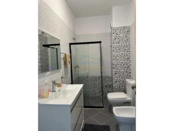 Gjiri Lalezit | Hamallaj, shitet apartament duplex 4+1 , 160 m² 530.000 € (Rezidenca Lura 2)