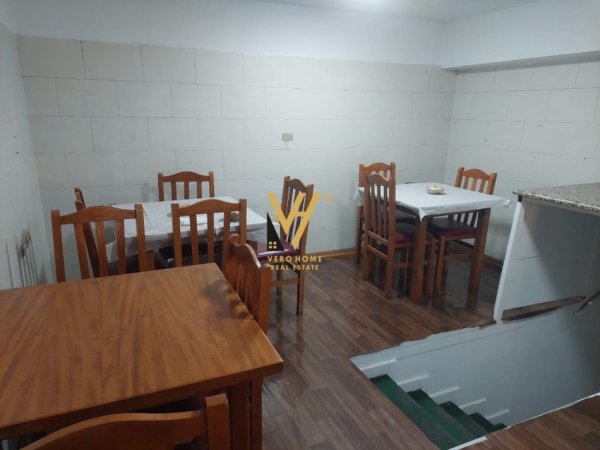 Tirane, jepet me qera dyqan Kati 0, 70 m² 600 € (RRUGA ”4 DESHMORET”)
