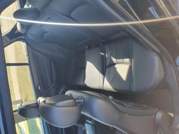 Tirane, shes makine Nafte, blu e errët automatik Kondicioner 3600 €