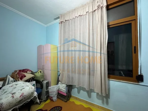 Shitet, Apartament 1+1, Rruga Kongresi Manastirit, Tiranë