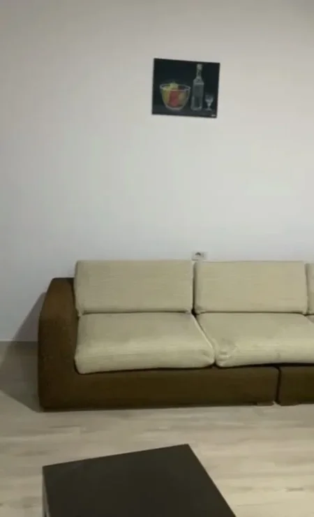 Tirane, jepet me qera apartament 2+1 Kati 2, 600 € 