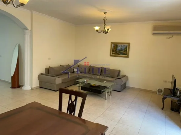 Tirane, shitet apartament 3+1+Aneks+Ballkon Kati 2, 157 m² 