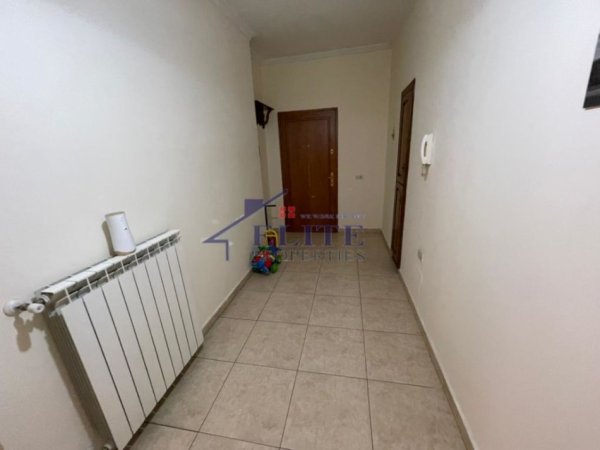 Tirane, shitet apartament 3+1+Aneks+Ballkon Kati 2, 157 m² 