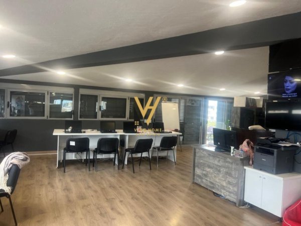 Tirane, jepet me qera zyre Kati 7, 250 m² 2.500 € (ISH TREGU ELEKTRIK)