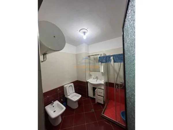 Shitet, Apartament 2+1, Rruga Dritan Hoxha, Tiranë.