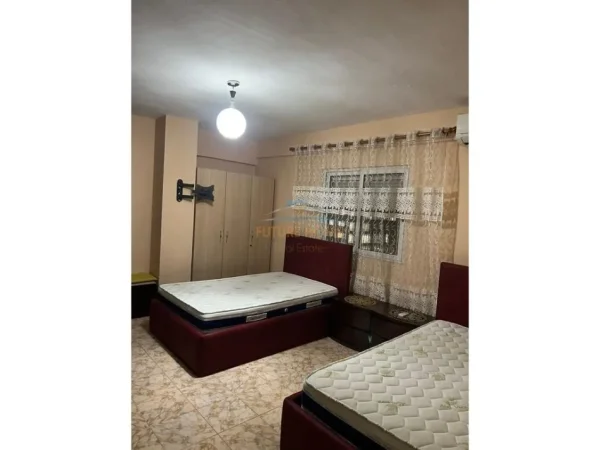 Shitet, Apartament 2+1, Rruga Dritan Hoxha, Tiranë.