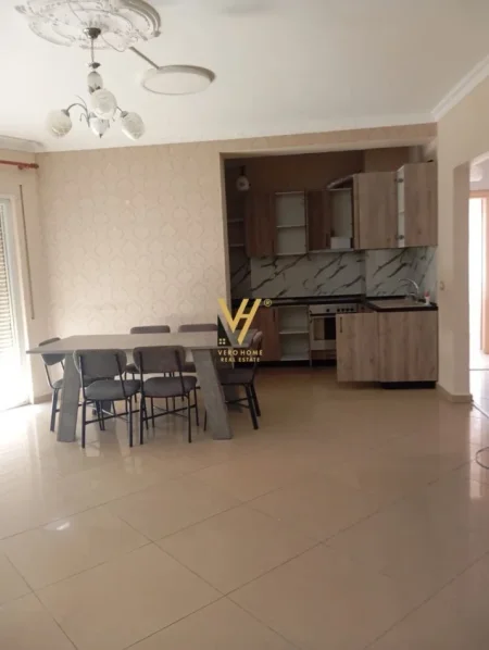 Tirane, jepet me qera apartament 3+1+Ballkon Kati 2, 157 m² 700 € (ASTIR)