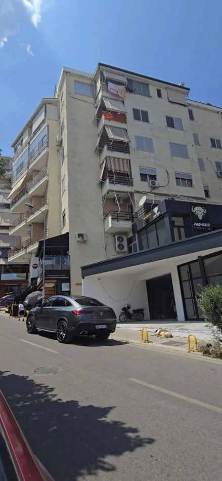 Tirane, shitet apartament 2+1 Kati 3, 91 m² 165.000 € (Kodra e Diellit)