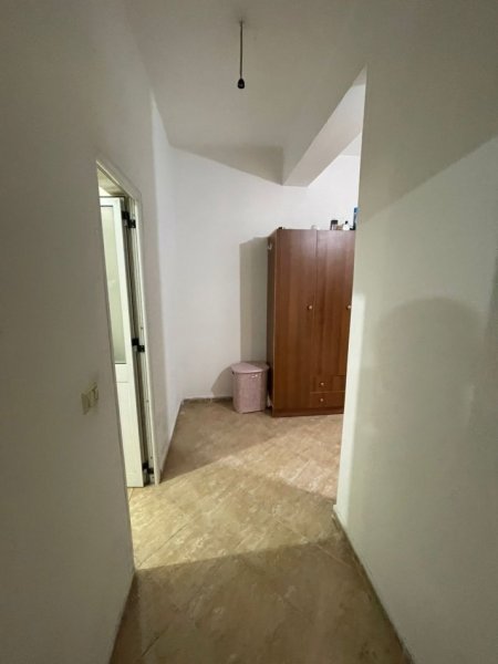 Tirane, jepet me qera Vile 1+1 Kati 1, 60 m² 300 €