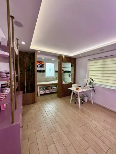 Tirane, jepet me qera ambjent biznesi Kati 2, 68 m² 750 € (Vasil Shanto)