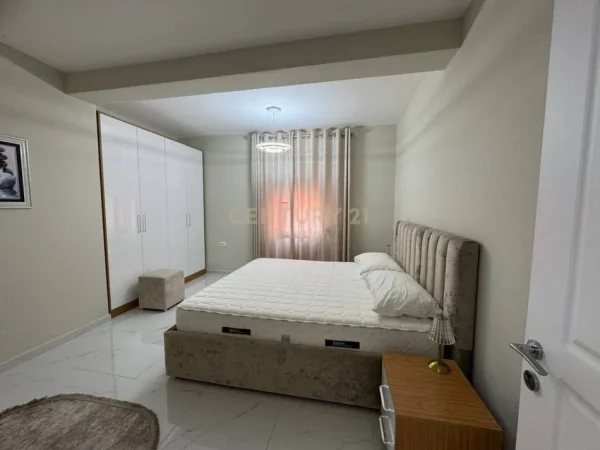 Tirane, jepet me qera apartament 1+1 Kati 6, 70 m² 650 € (Mine Peza)