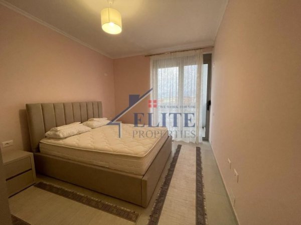 Tirane, jepet me qera apartament 2+1+Ballkon Kati 2, 120 m² 500 € 