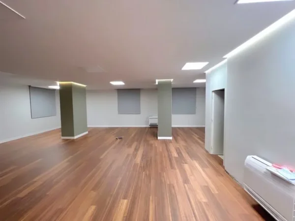 Tirane, shitet apartament 3+1 , 140 m² 398.000 € (Tiwan)
