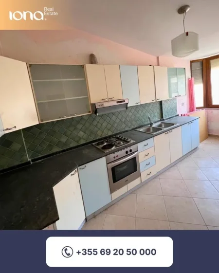 Shkembi Kavajes, shitet apartament 3+1+Ballkon Kati 4, 150 m² 150.000 € (Shkembi Kavajes)