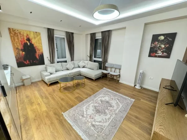 Tirane, jepet me qera apartament 2+1+Ballkon Kati 2, 92 m² 1.200 € (Prane Qendres, Rruga e Dibres)