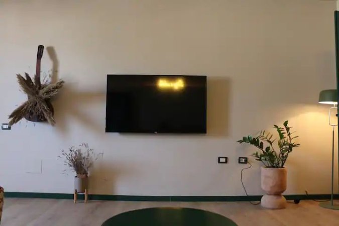 Tirane, jepet me qera apartament 2+1+Ballkon Kati 14, 700 € (ish stacioni i trenit pallati tek flori farm)