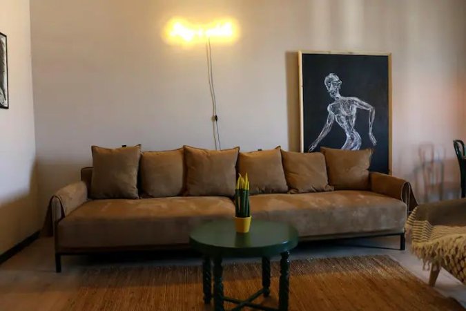 Tirane, jepet me qera apartament 2+1+Ballkon Kati 14, 700 € (ish stacioni i trenit pallati tek flori farm)