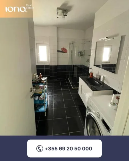 Shkembi Kavajes, shitet apartament 3+1 Kati 4, 160 m² 170.000 € (300 Metra Nga Deti)