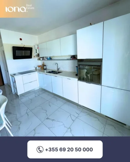 Shkembi Kavajes, shitet apartament 3+1 Kati 4, 160 m² 170.000 € (300 Metra Nga Deti)