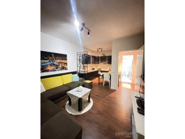 Tirane, shitet apartament 1+1 Kati 1, 50 m² 130.000 € (Rr.Shyqyri Ishmi)