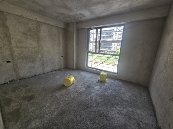 Tirane, shitet zyre Kati 1, 92 m² 137.500 € (fusha e aviacionit)