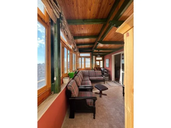 Shitet, Apartament 2+1, Fresk, Tiranë.