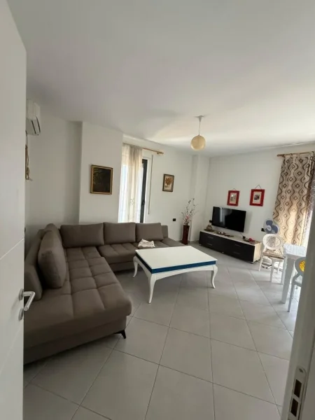 Tirane, jepet me qera apartament 1+1+Ballkon Kati 7, 70 m² 550 € (AMERIKAN 2)
