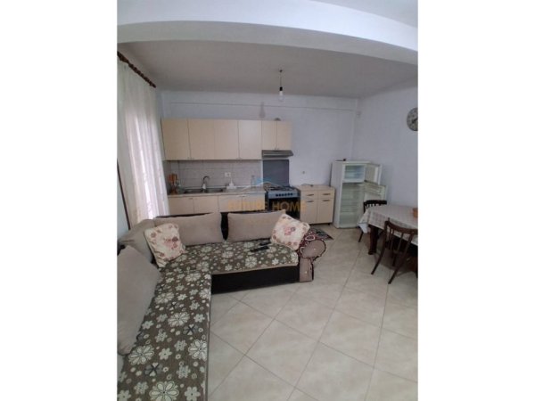 Tirane, jepet me qera shtepi 1+1 Kati 5, 110 m² 300 € (SiriKodra)