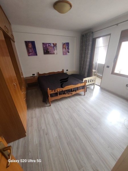 Tirane, jepet me qera apartament 2+1+Ballkon Kati 8, 76 m² 370 € (YZBERISHT)
