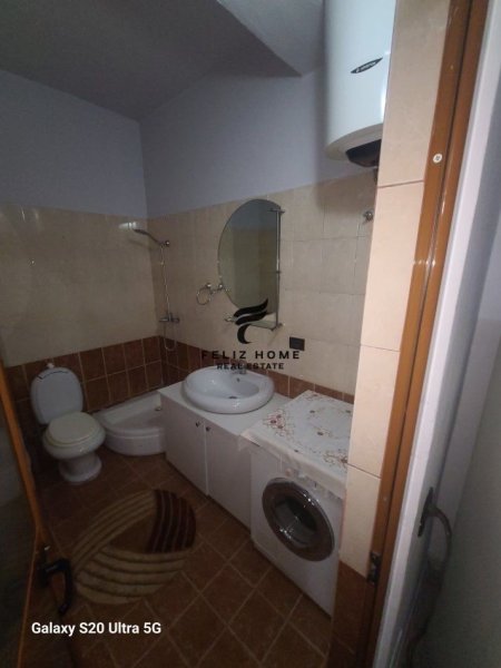 Tirane, jepet me qera apartament 2+1+Ballkon Kati 8, 76 m² 370 € (YZBERISHT)