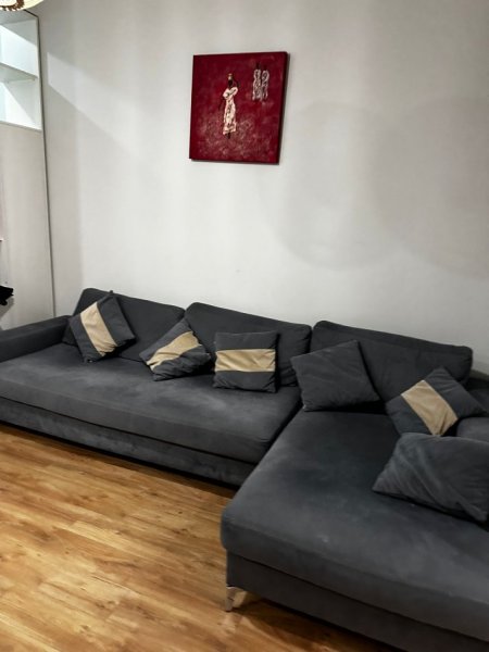 Tirane, jepet me qera apartament duplex 1+1 Kati 0, 62 m² 600 € (atsh)