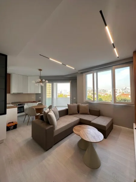 Tirane, jepet me qera apartament 1+1+Ballkon Kati 3, 75 m² 600 € (River Residence, Ne krahe me Green City)