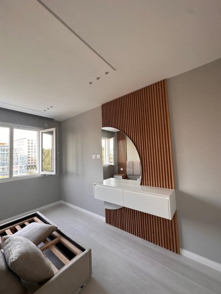 Tirane, jepet me qera apartament 1+1+Ballkon Kati 3, 75 m² 600 € (River Residence, Ne krahe me Green City)