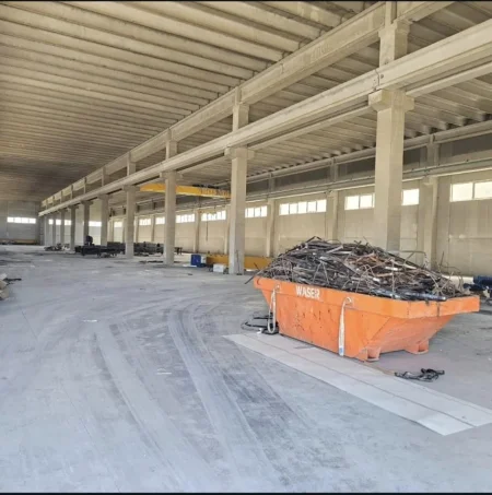 Durres, jepet me qera magazine Kati 0, 3.500 m² 8.800 € (Fllakë)